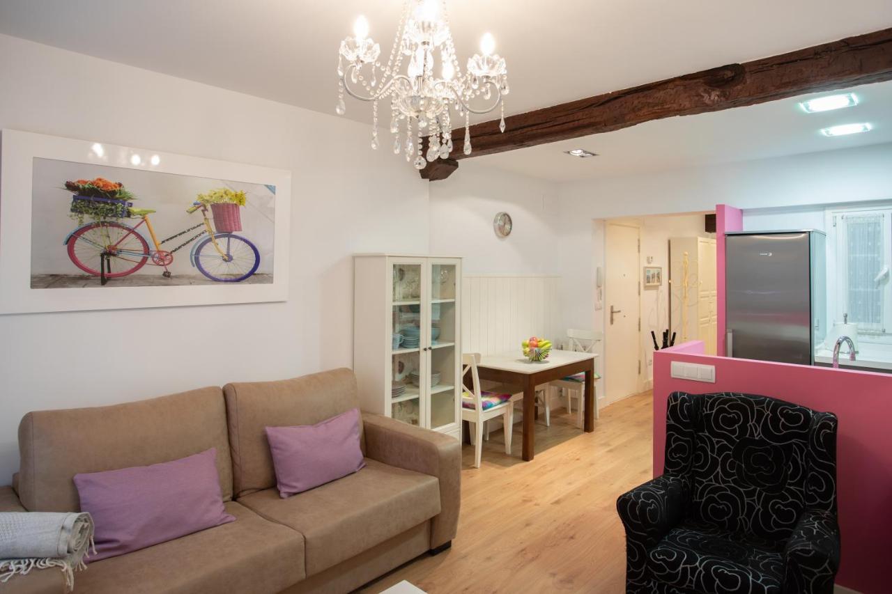 Acogedor Apartamento En El Centro Del Casco Viejo Appartement Bilbao Buitenkant foto