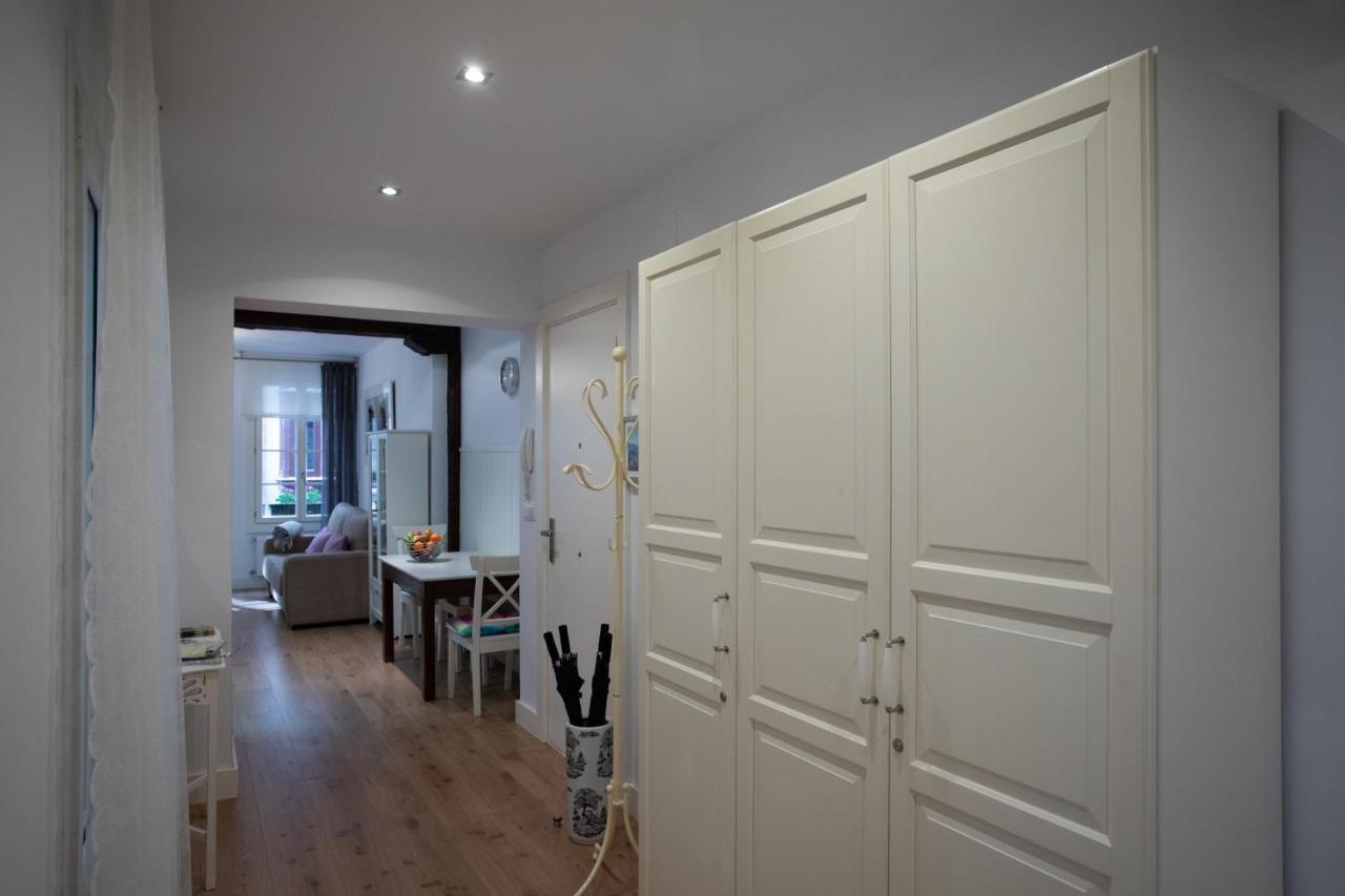 Acogedor Apartamento En El Centro Del Casco Viejo Appartement Bilbao Buitenkant foto