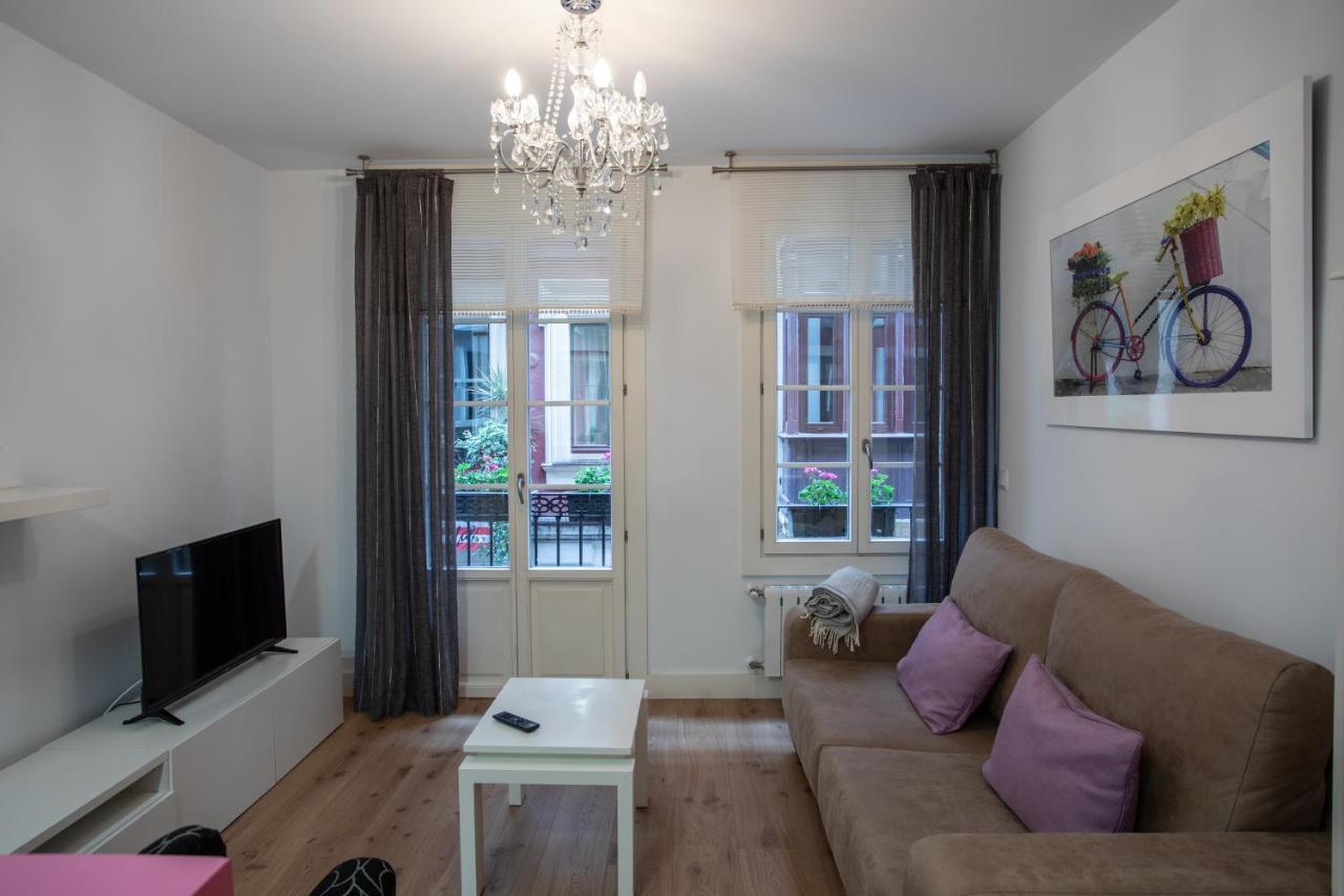 Acogedor Apartamento En El Centro Del Casco Viejo Appartement Bilbao Buitenkant foto